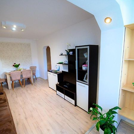 Alice Apartment Arad Exterior foto